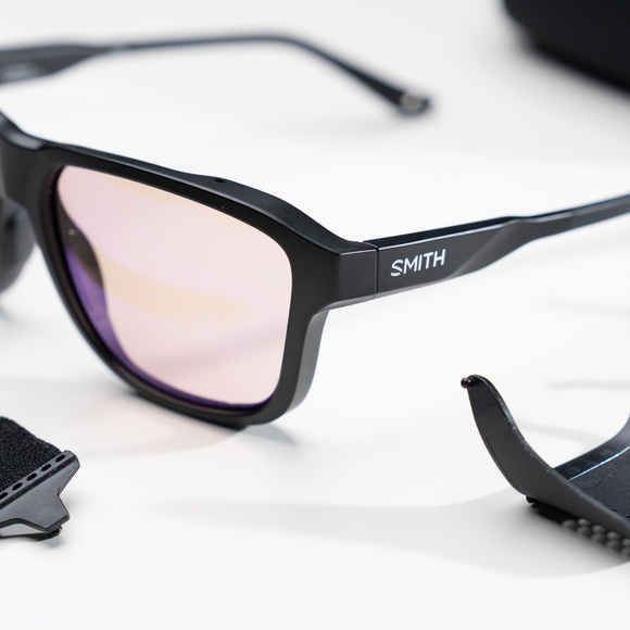 Smith Embark Sunglasses. Matte Black. ChromaPop Glacier copper blue mirror - Picture 4 of 10